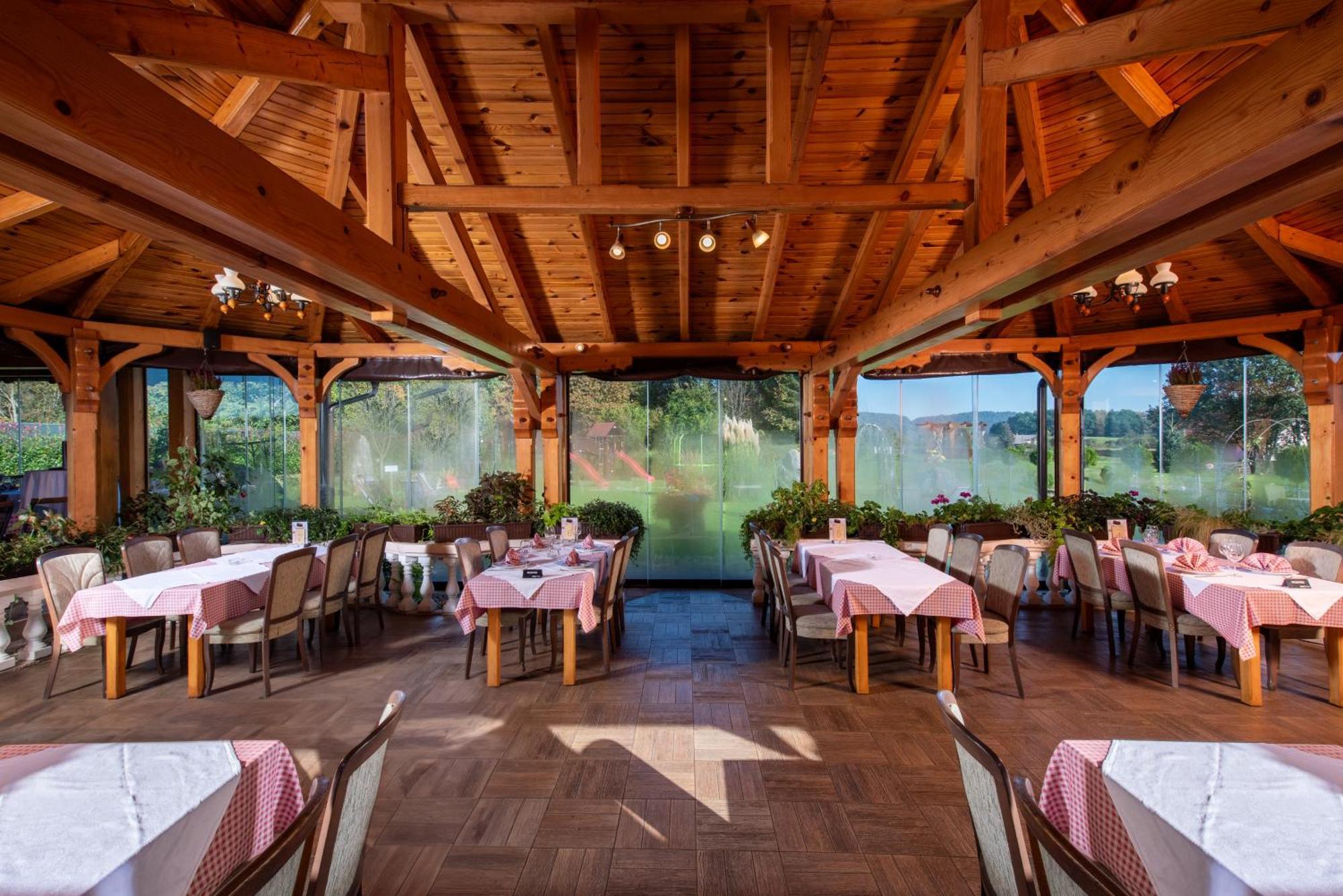 B&B Restoran Bosiljevo エクステリア 写真