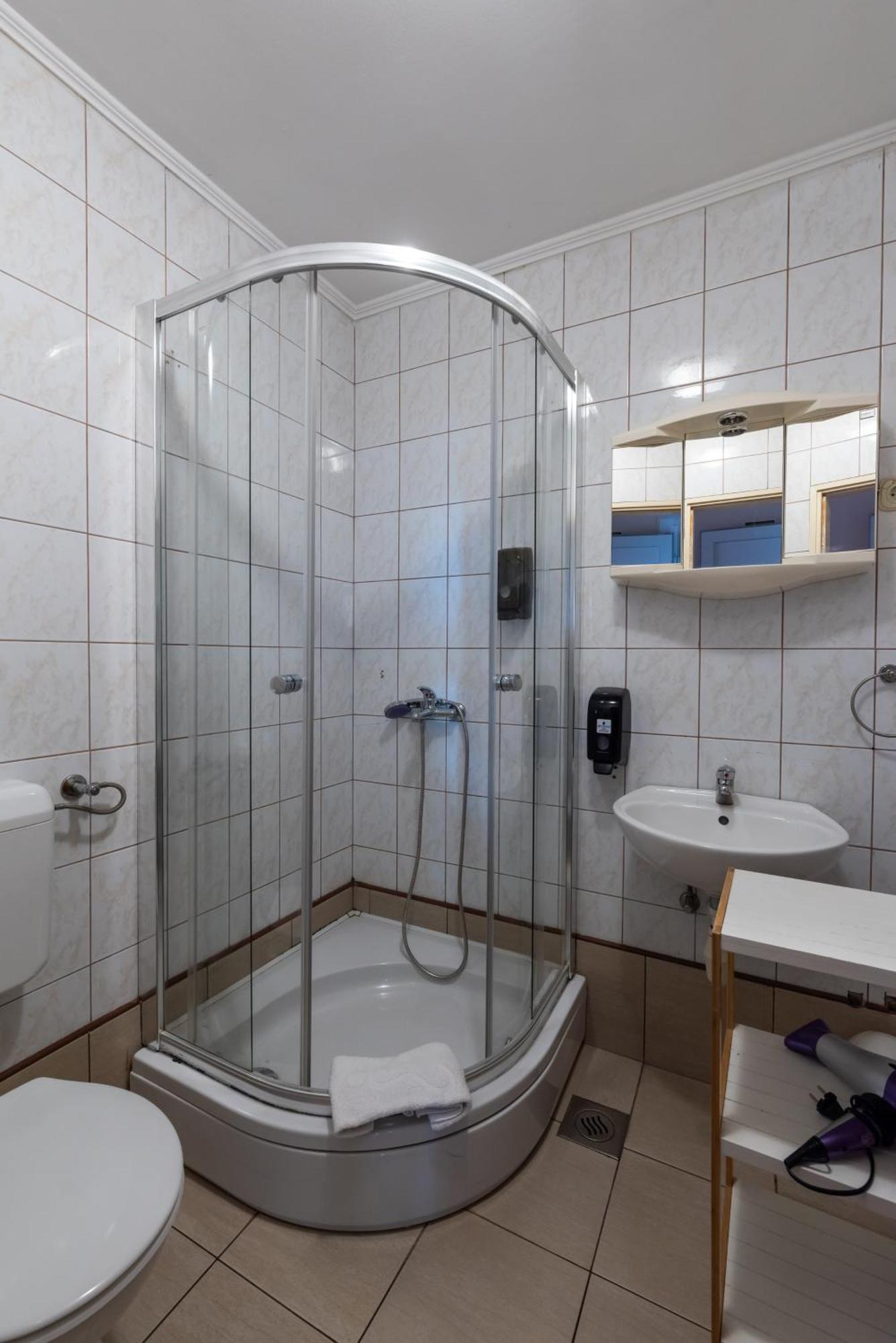 B&B Restoran Bosiljevo エクステリア 写真